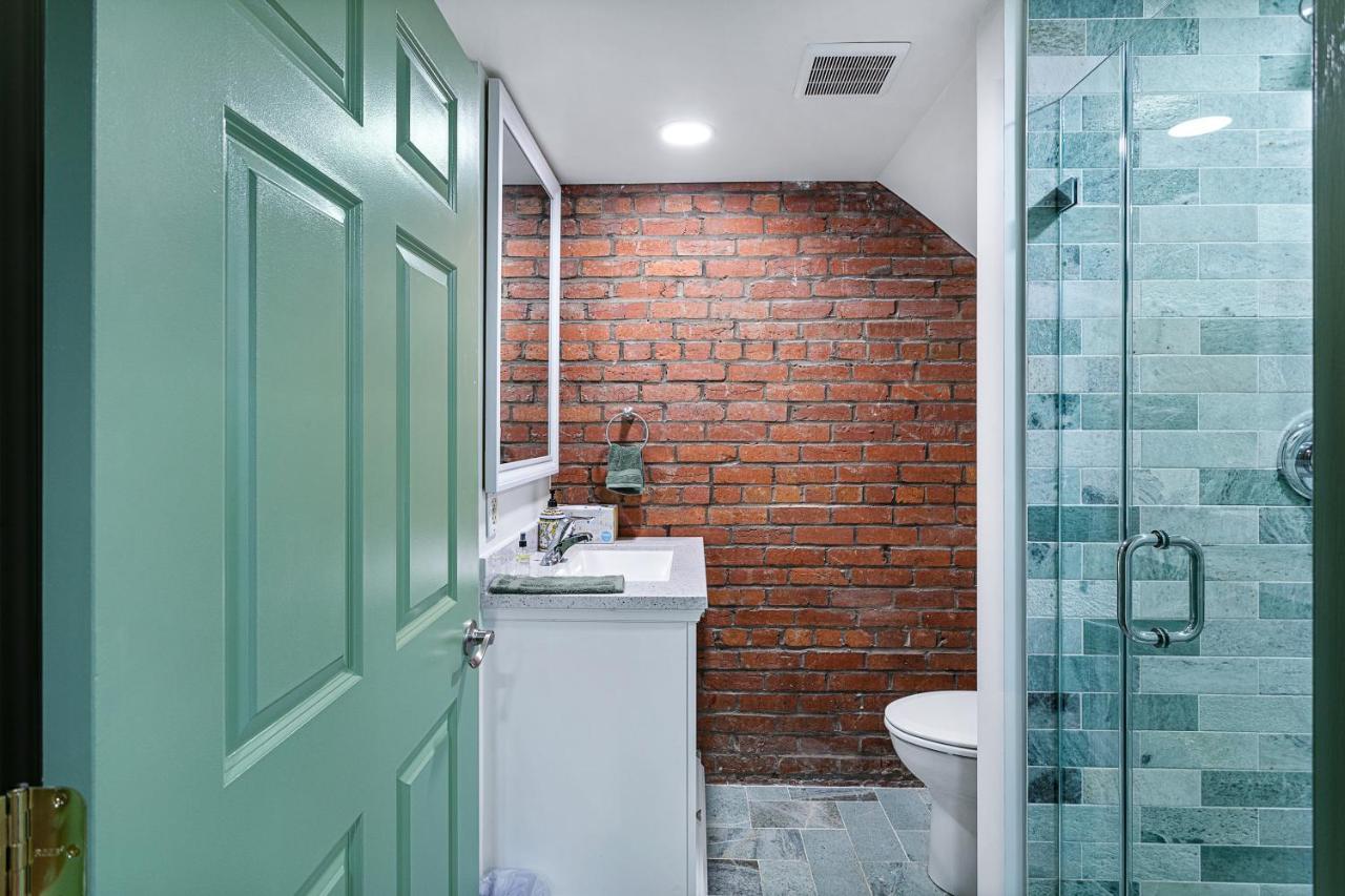 Private Loft Carriage House Walk Score 95 Alexandria Luaran gambar