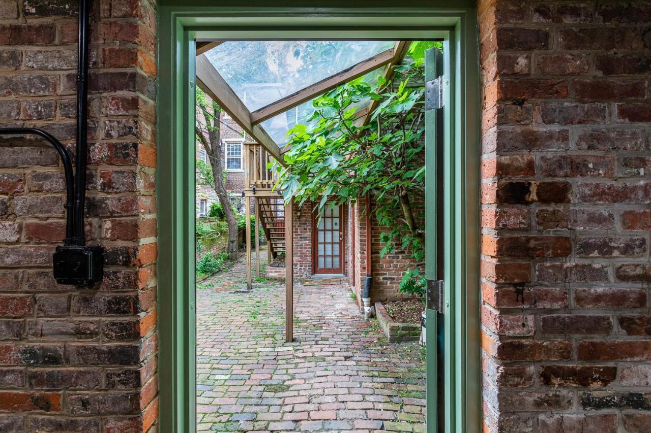 Private Loft Carriage House Walk Score 95 Alexandria Luaran gambar