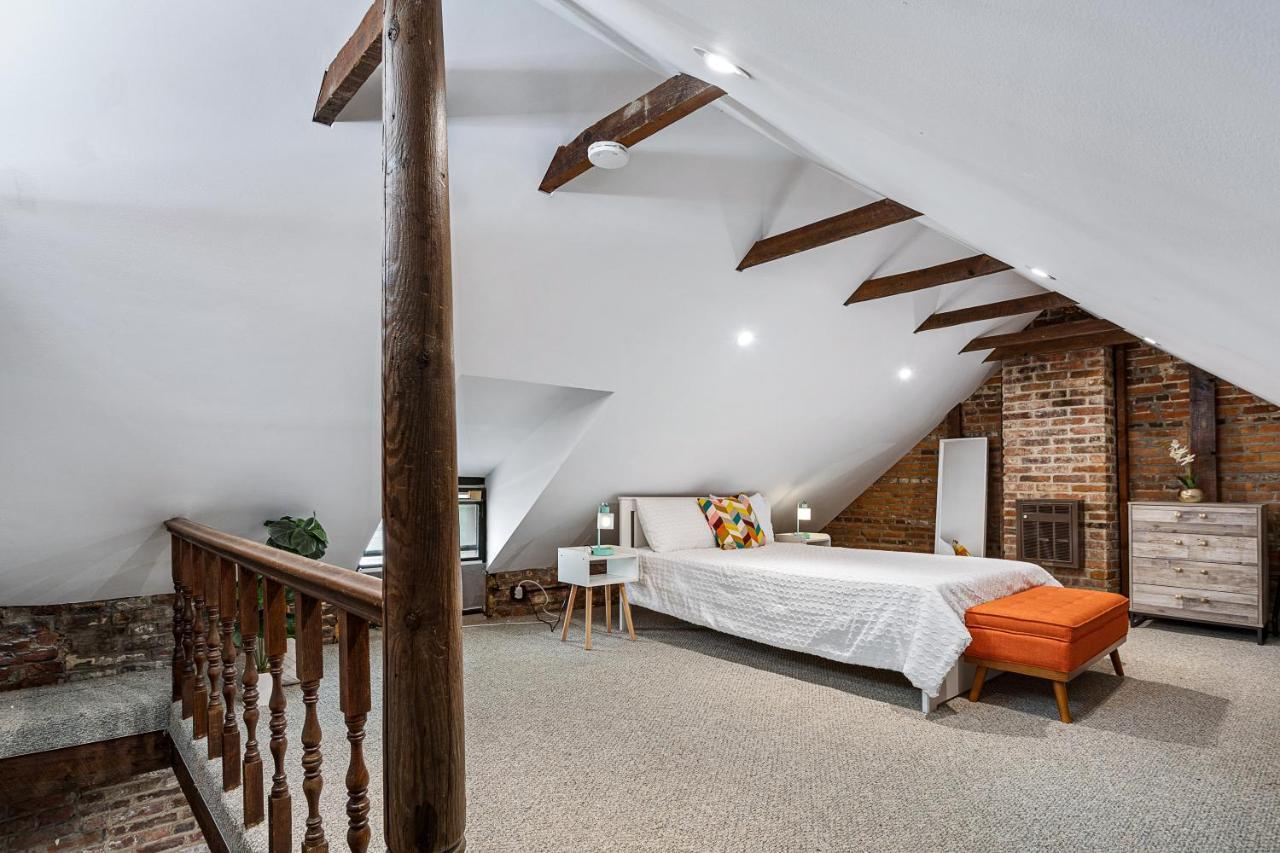 Private Loft Carriage House Walk Score 95 Alexandria Luaran gambar